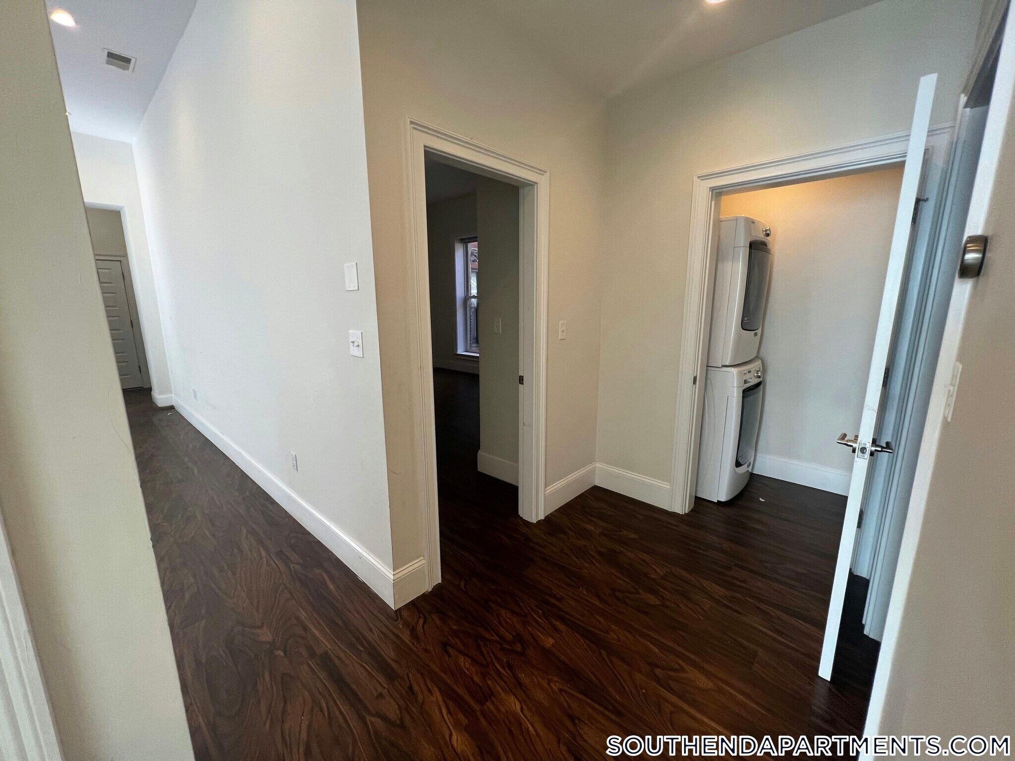 Building Photo - 1902 Washington St