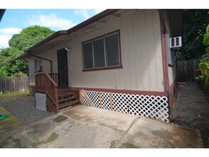 Building Photo - Aiea 2 Bedroom Single Family House