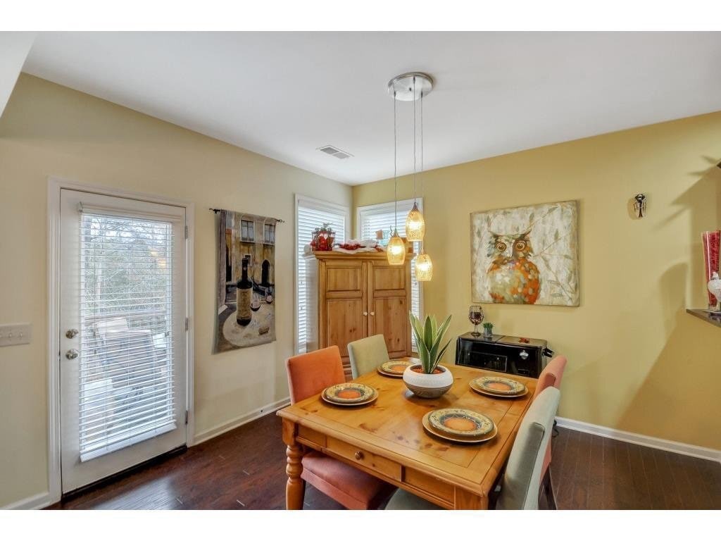 Building Photo - 6035 Falls Landing Dr