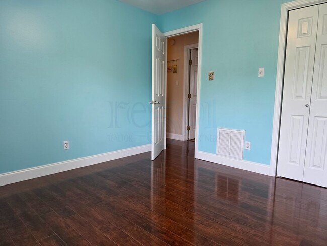 Building Photo - Great 3BR 2BA Find in Pleasant Tree Neighborhood!
