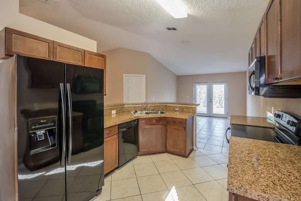 Building Photo - 12607 Reeding Ridge Dr N