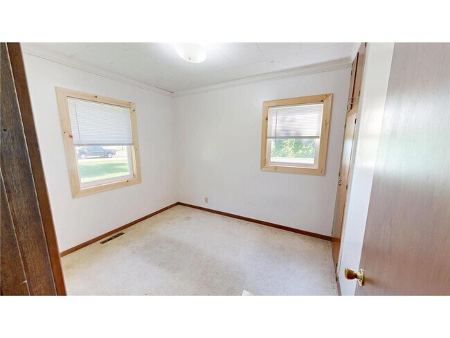 Building Photo - 208 Oregon Ave.