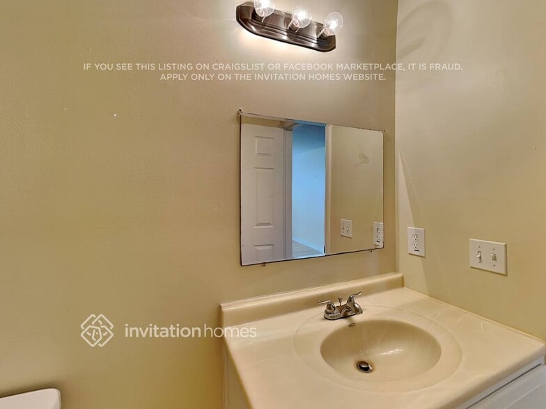 Building Photo - 114 Hammocks Ct