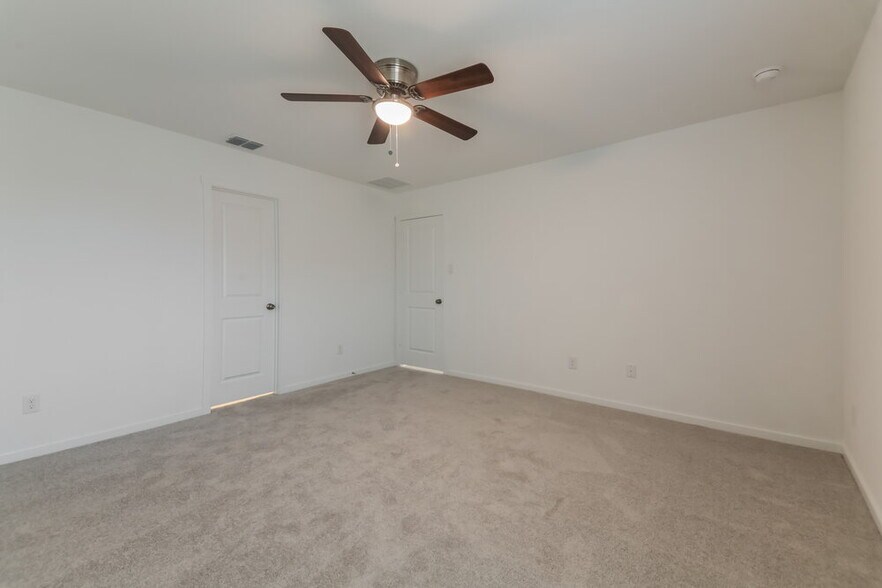 Building Photo - 1040 Calley Pear Trl