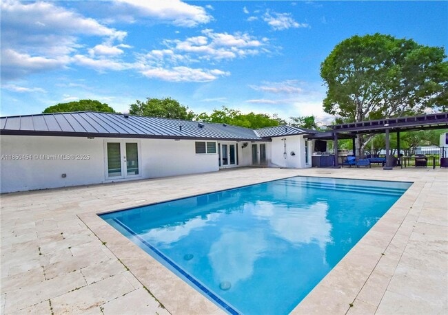 Building Photo - 18300 SW 48th St