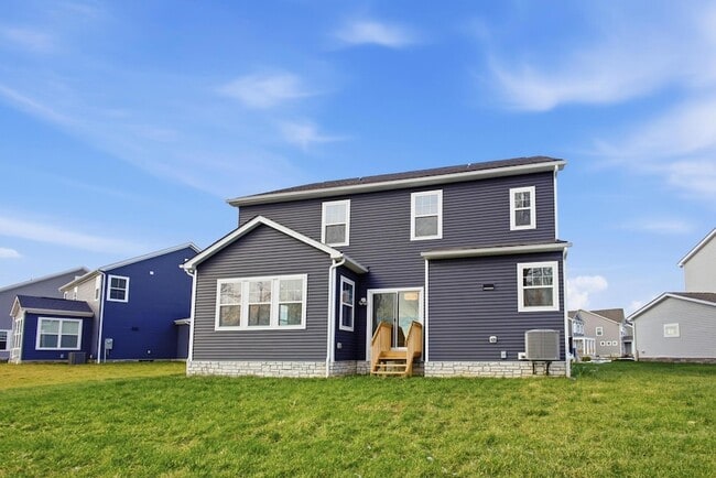 Building Photo - 7051 Aster Wy