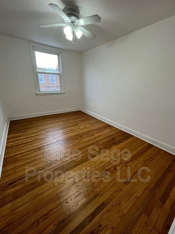 Building Photo - 229 Spruce St