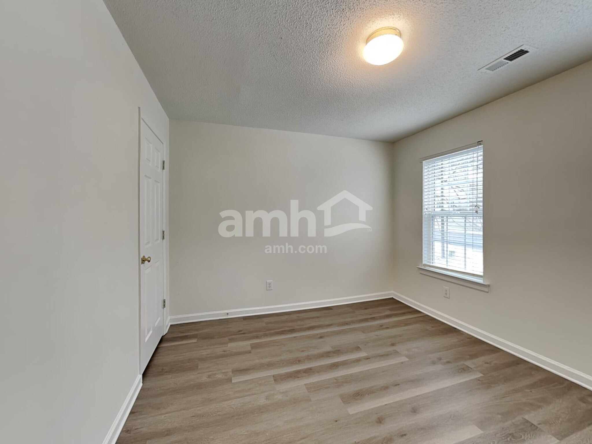 Building Photo - 106 Cricket Hollow Run