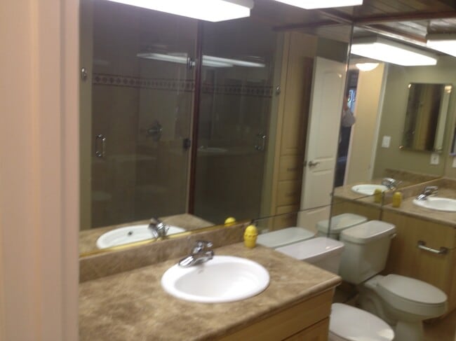 Second Bathroom - 11370 W Sunset Blvd