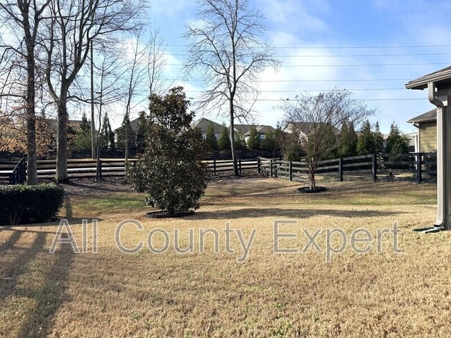 Building Photo - 6651 Rivergreen Rd