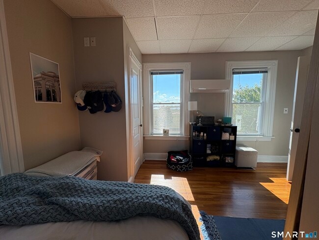 Building Photo - 29 Seaview Ave