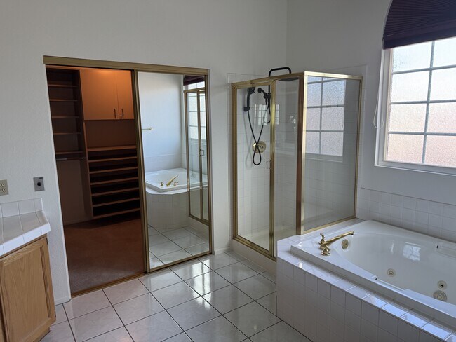 Building Photo - 7621 Belmondo Ln