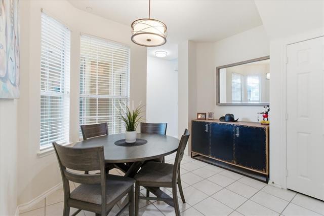 Building Photo - 7237 Rembrandt Dr