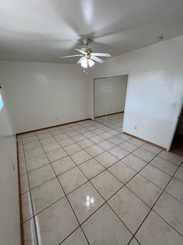 Building Photo - 803 E Holaway Dr