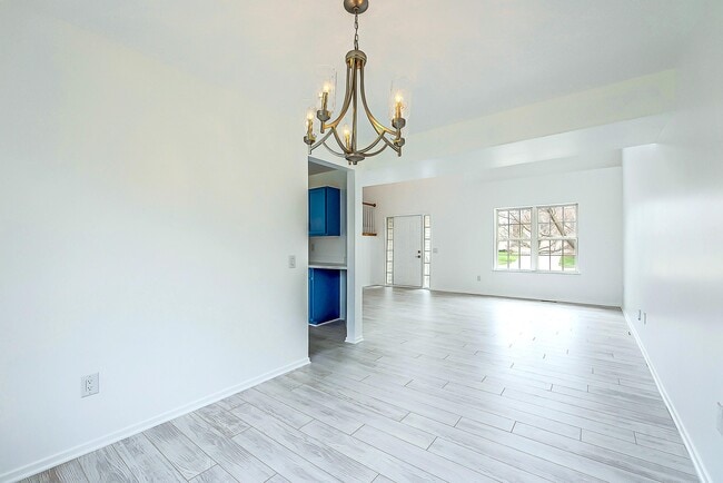 Building Photo - 1563 Scio Ridge Rd