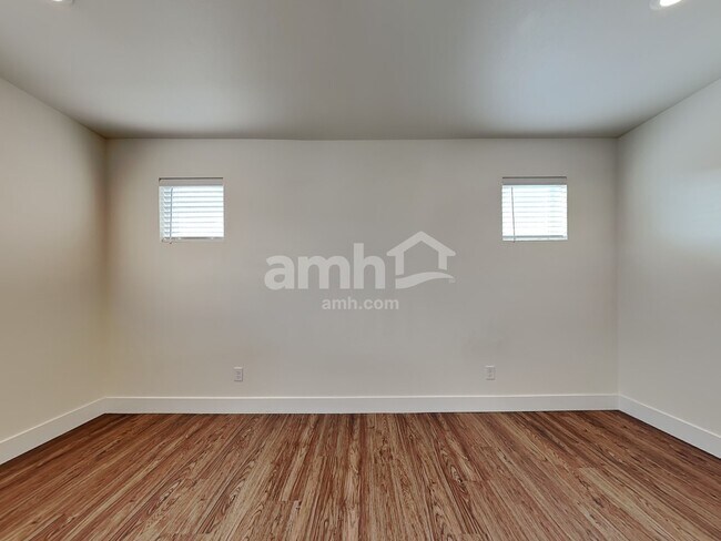 Building Photo - 19301 17th Ave Ct E