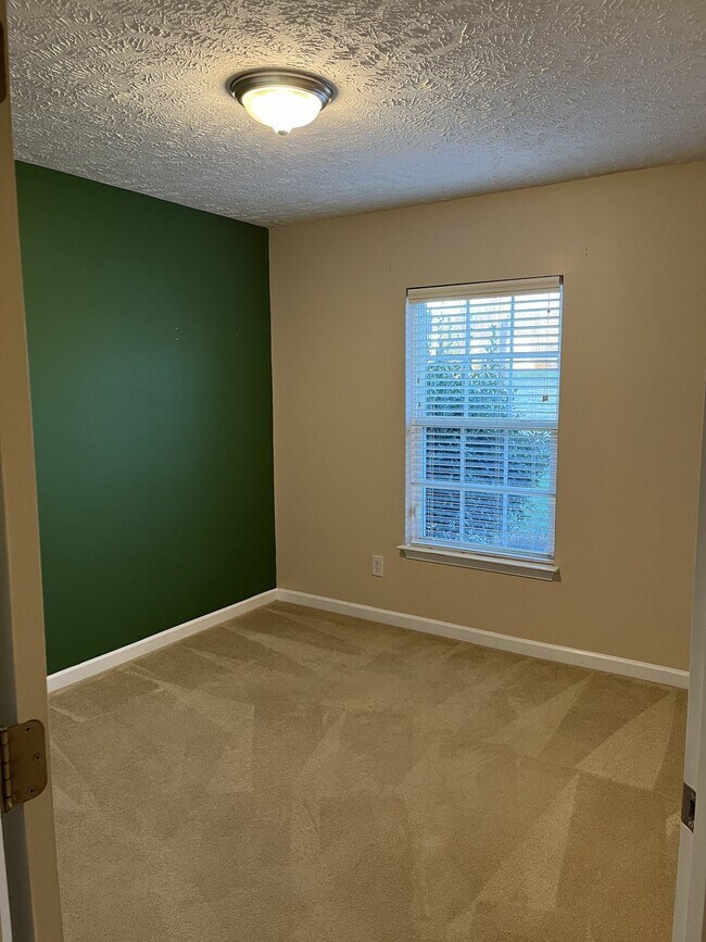 Building Photo - 2011 Orlimar Ct