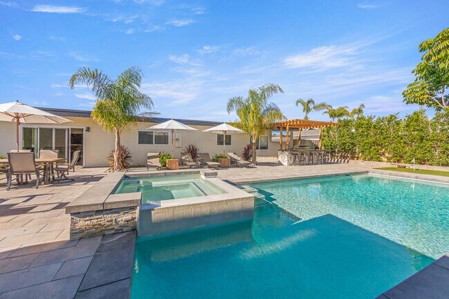 Building Photo - 1558 Wakefield Ave