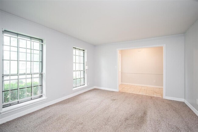 Building Photo - 15319 Paseo Del Rey Dr