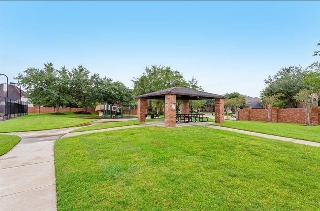 Building Photo - 3926 Palace Springs