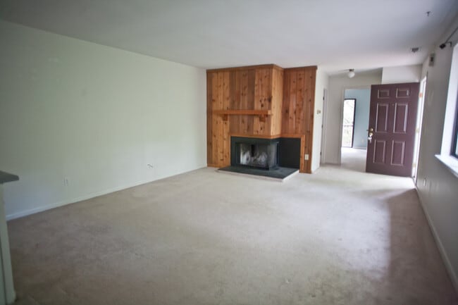 Building Photo - Modern 2BR Condo in Finley Forest | Pool, Tennis & Prime UNC Access