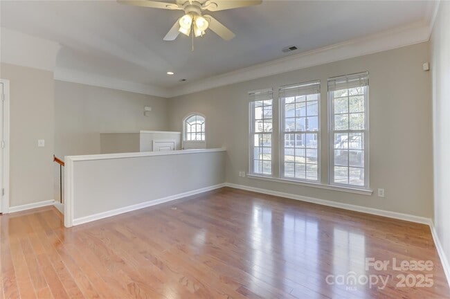 Building Photo - 562 6th Baxter Crossing
