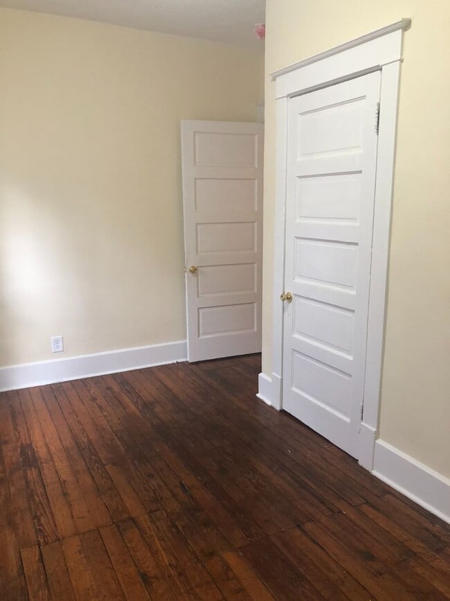 Building Photo - 239 N Tacoma Ave