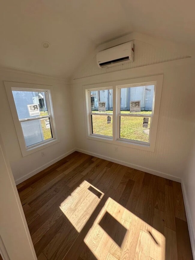 Building Photo - 2015 Union School Rd SW