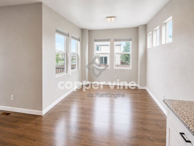 Building Photo - 510 W 175th Pl