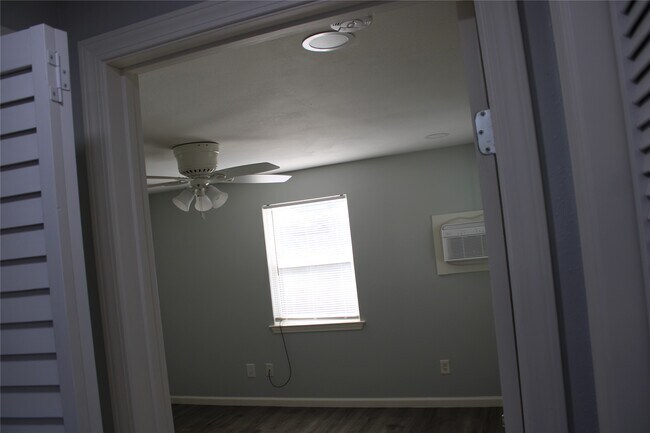 Building Photo - 4214 Fuqua St