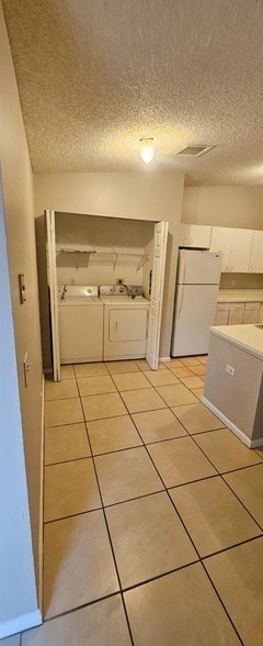 Building Photo - 1461 Hawthorne Pl