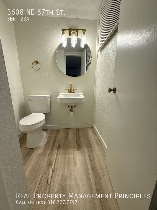 Building Photo - 3608 NE 67th St