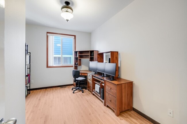 Building Photo - Beautiful 5 bed, 3 bath rental home in North Central, Gresham!