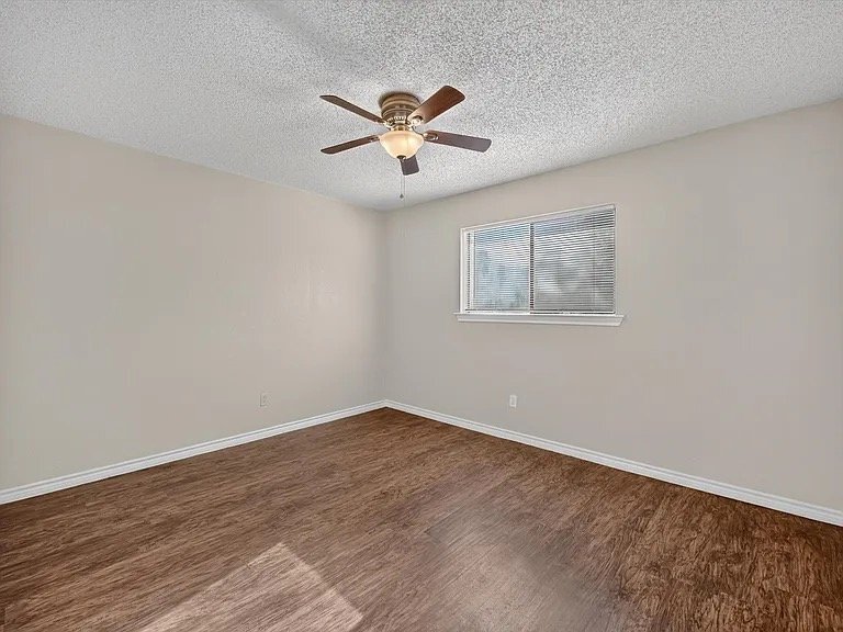 Building Photo - 828 Haverford Ln