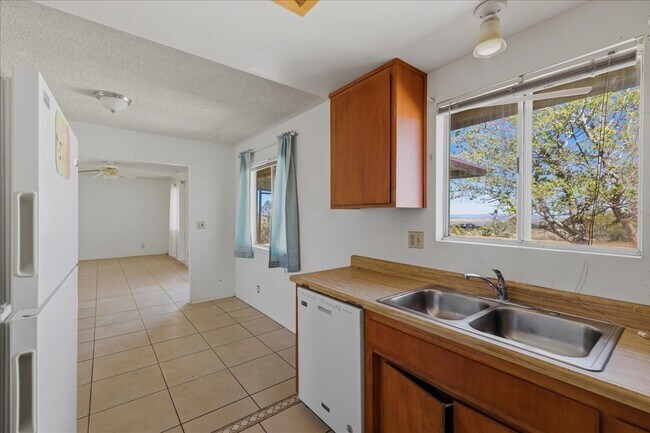 Building Photo - 7273 Sunny Vista Rd