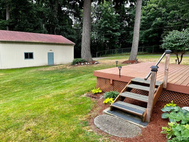 Building Photo - Beautiful home with a view in Bremerton.