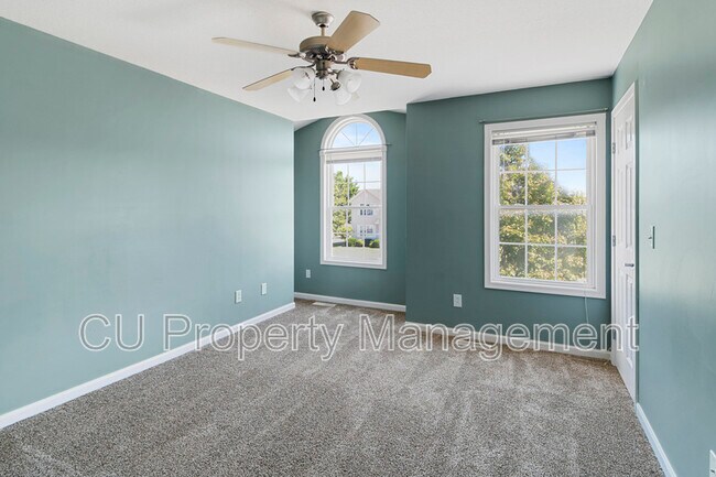 Building Photo - 819 Bluegrass Ln