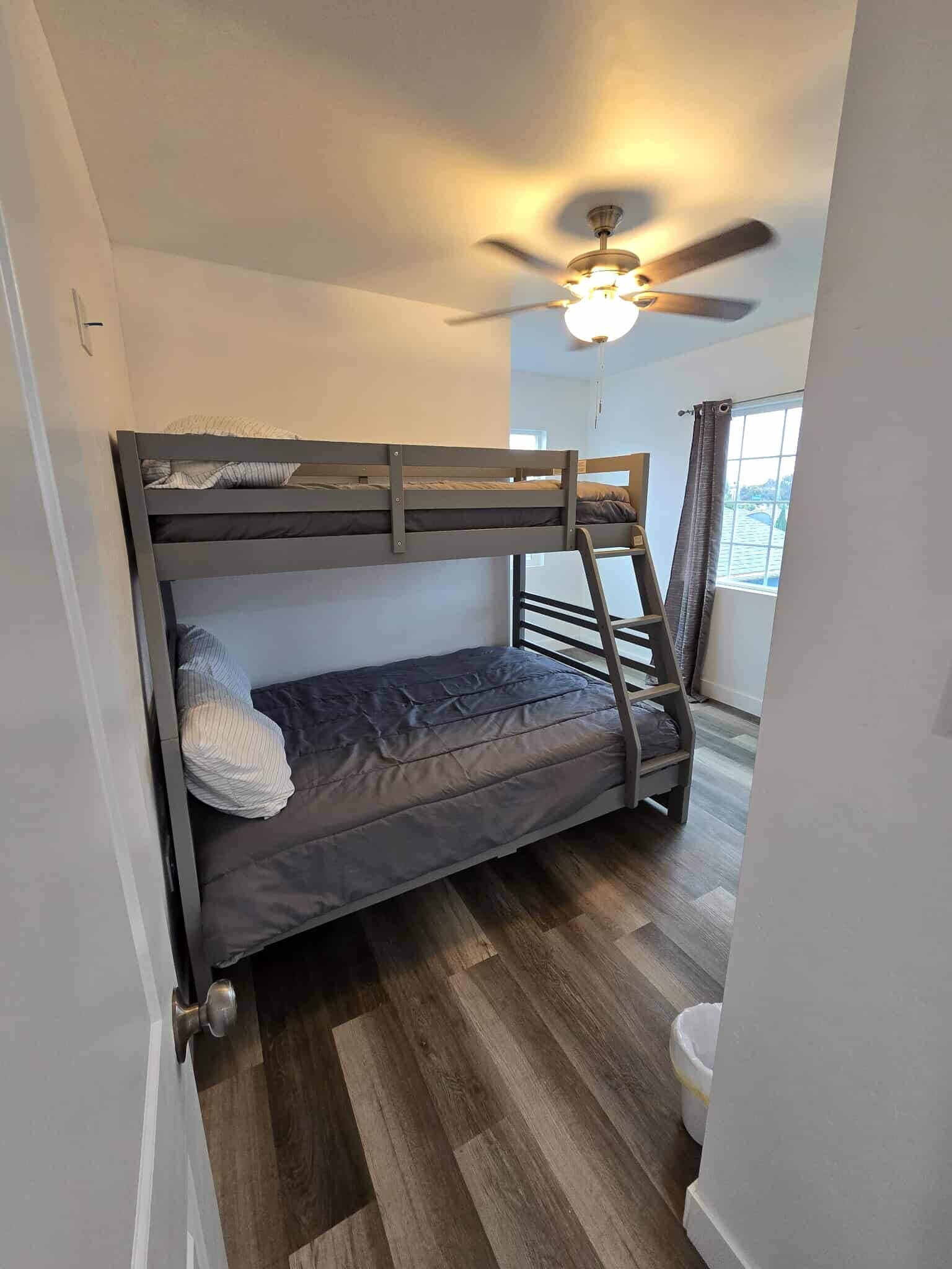 Building Photo - 534 R Ave