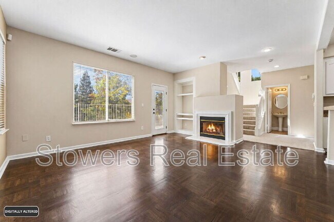Building Photo - 137 Woodcrest Dr