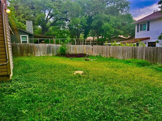 Building Photo - 8905 Curlew Dr