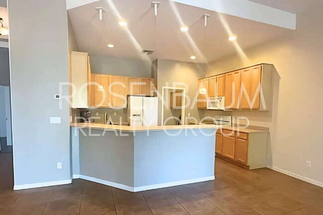 Building Photo - Welcome to Your Hidden Treasure in Gold Ca...