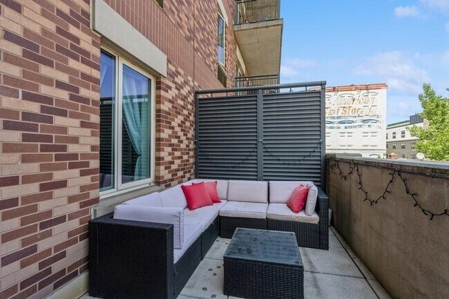 Building Photo - 3312 Hudson Ave