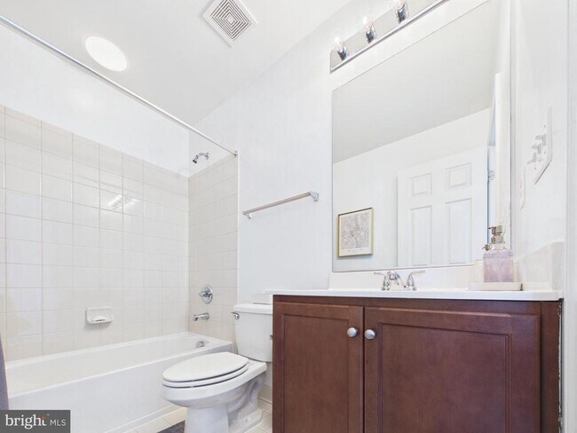 Building Photo - 15653 John Diskin Cir