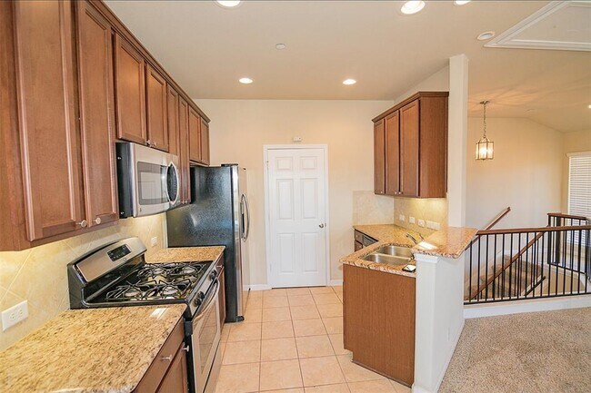 Building Photo - 3101 Davis Ln