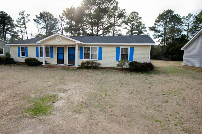 Building Photo - 614 Miller Ave