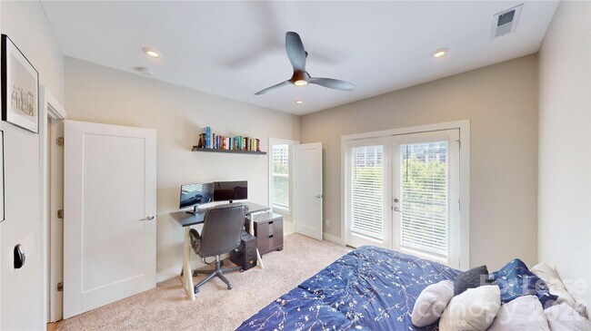 Building Photo - 3804 Sky Haven Dr