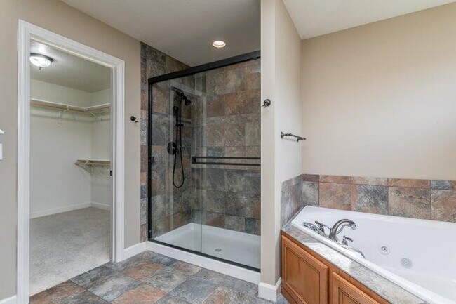 Building Photo - 4910 Stone Mountain Pkwy
