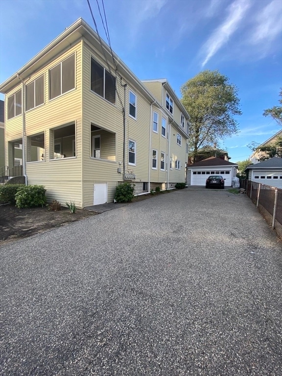 Building Photo - 27 Conwell Ave