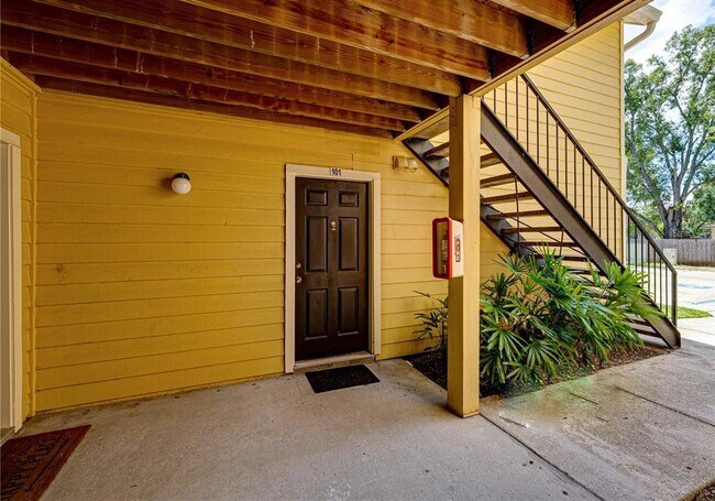 Building Photo - 8758 Mallard Reserve Dr
