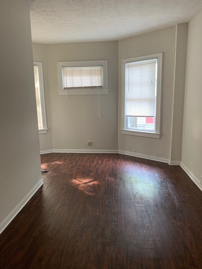 Building Photo - 536A Euclid Ave – Available Fall 2026